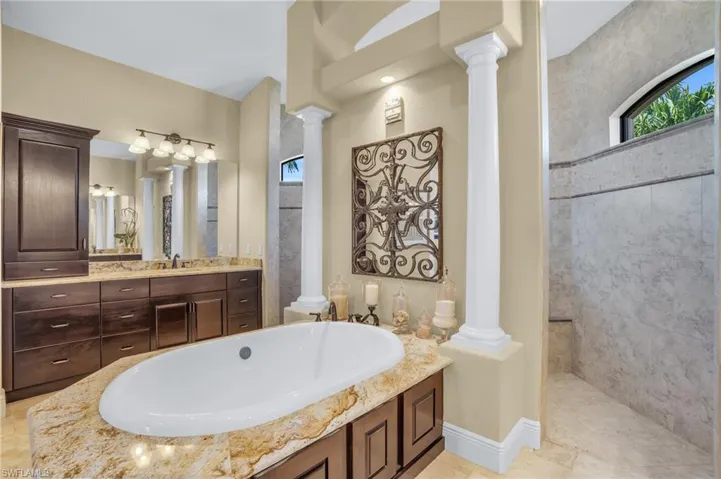 1926  Cape Coral W PKWY, Cape Coral, FL 33914