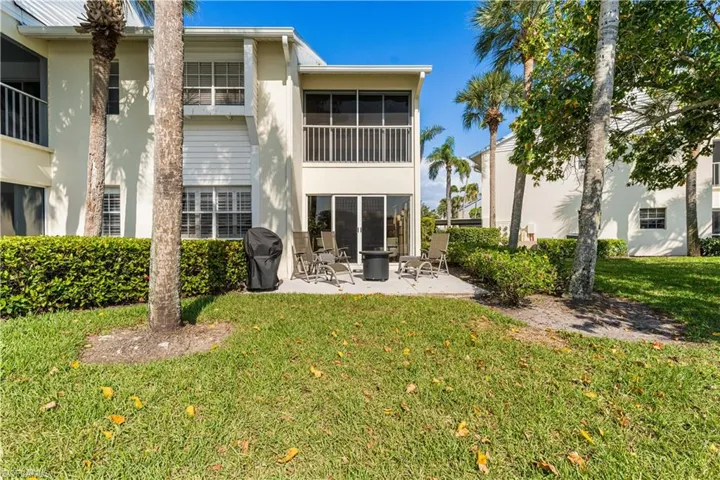 Nicely sized lanai where you can relax and watch nature, golfers and BBQ your favorite meal!!!