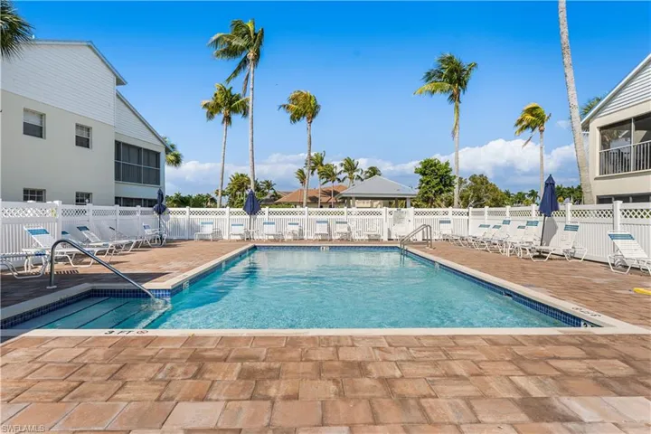 Community pool
