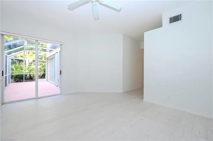 Master Bedroom with private entrance to Lanai