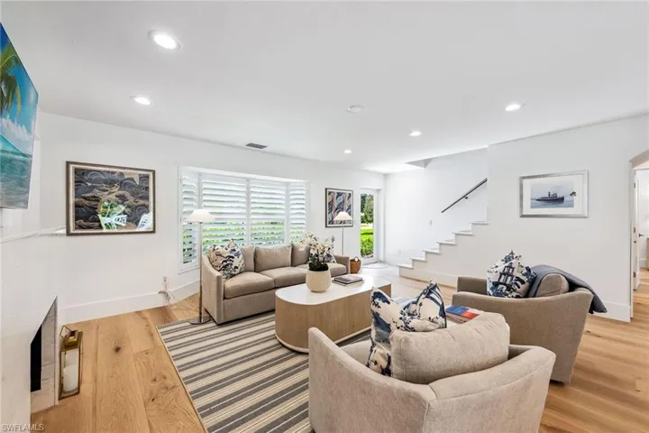 2453  10th N ST, Naples, FL 34103
