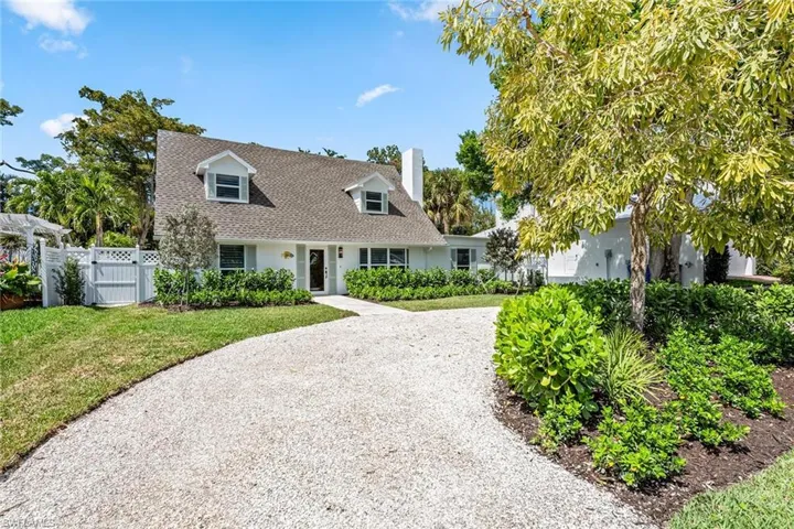 2453  10th N ST, Naples, FL 34103