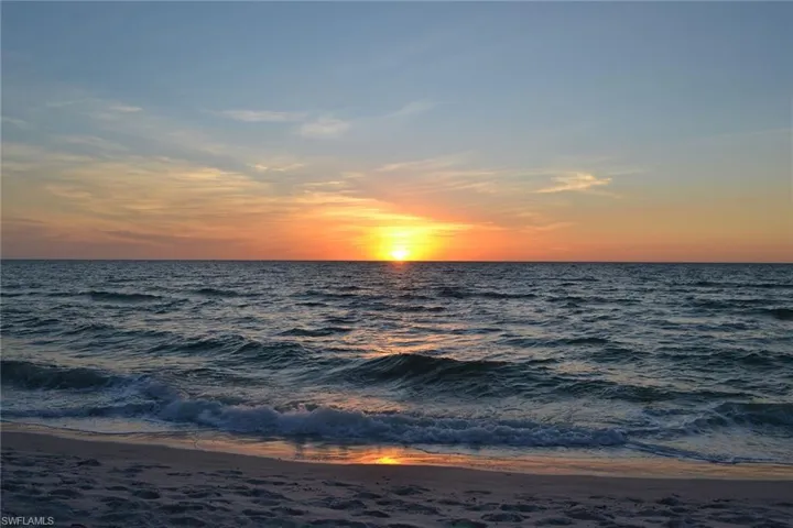 2453  10th N ST, Naples, FL 34103