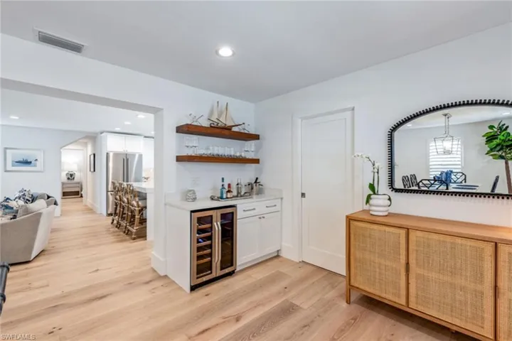 2453  10th N ST, Naples, FL 34103