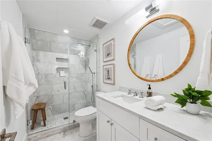 2453  10th N ST, Naples, FL 34103