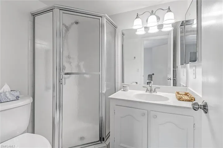 221  Cypress E WAY, Naples, FL 34110