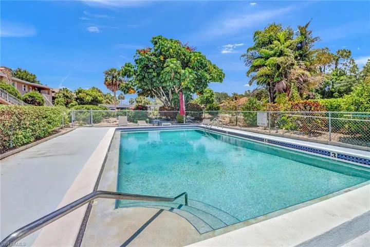 221  Cypress E WAY, Naples, FL 34110