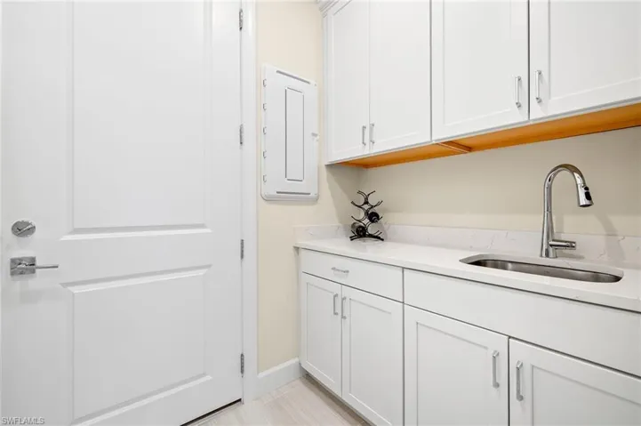 20040 Kingmont Dr, Estero, Florida 33928