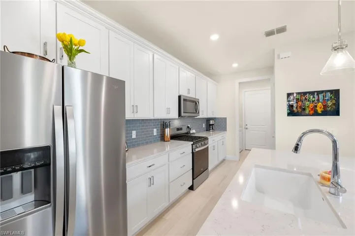 20040 Kingmont Dr, Estero, Florida 33928