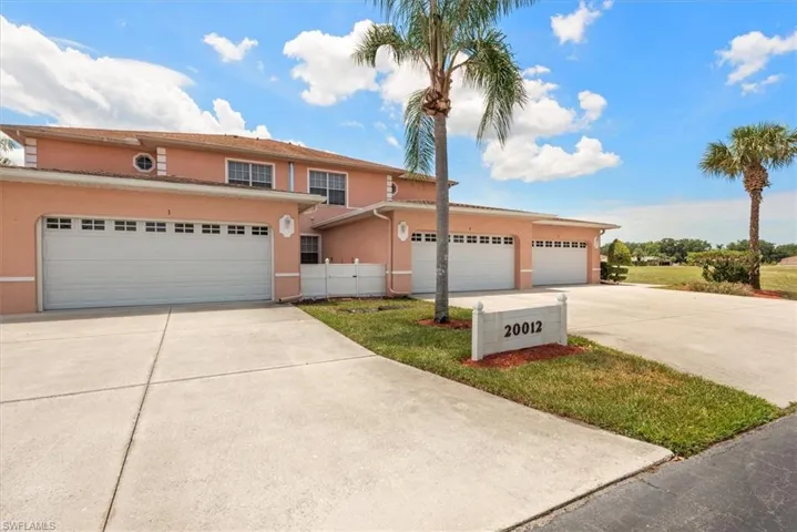 20012  Petrucka N CIR, Lehigh Acres, FL 33936