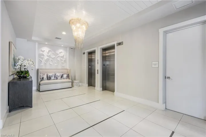 1035 3rd Ave S 215, Naples, Florida 34102