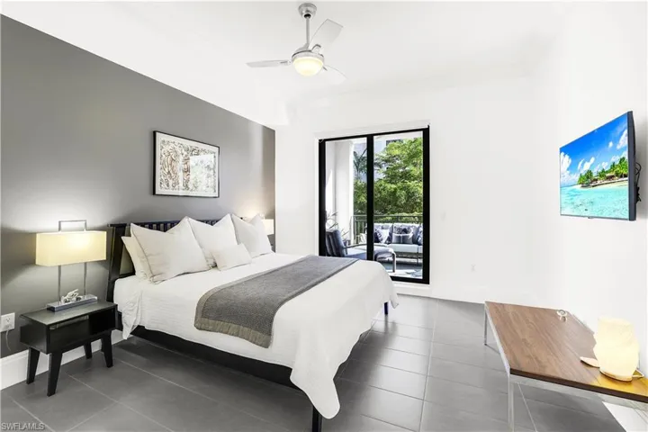 1035 3rd Ave S 215, Naples, Florida 34102