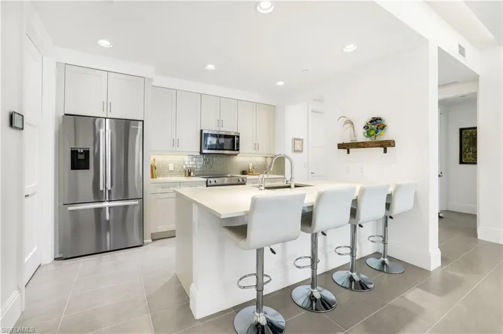 1035 3rd Ave S 215, Naples, Florida 34102