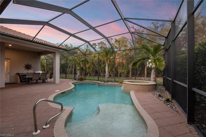 Custom pool & spa, spacious lanai