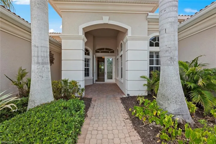 Grande entrance