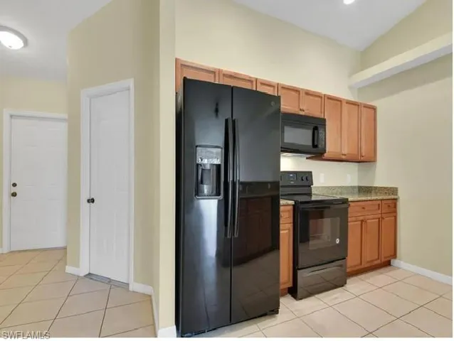 702 Se 6th Ter, Cape Coral, Florida 33990