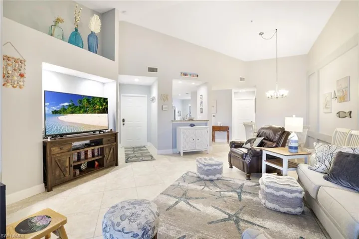 6770 Huntington Lakes Cir # 203, Naples Fl 34119