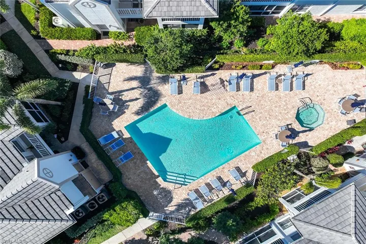 5633  Turtle Bay  DR, Naples, FL 34108