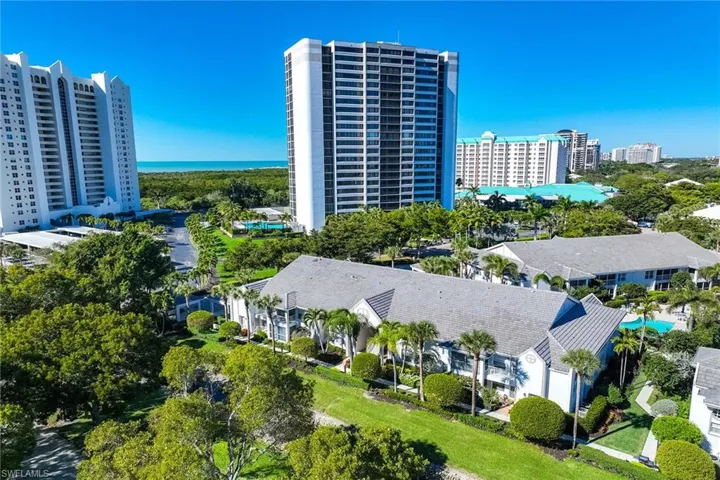 5633  Turtle Bay  DR, Naples, FL 34108