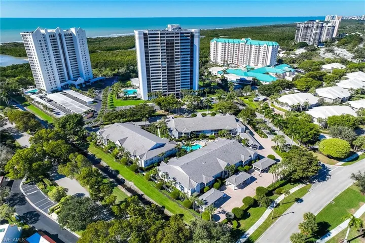 5633  Turtle Bay  DR, Naples, FL 34108
