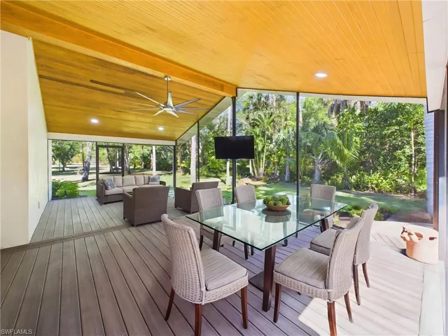 6840 Hendry Creek Dr, Fort Myers, Florida 33908