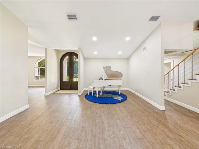 6840 Hendry Creek Dr, Fort Myers, Florida 33908