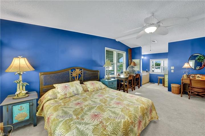 118  Mediterranean  WAY, NAPLES, FL 34104