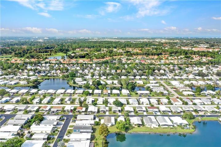118  Mediterranean  WAY, NAPLES, FL 34104