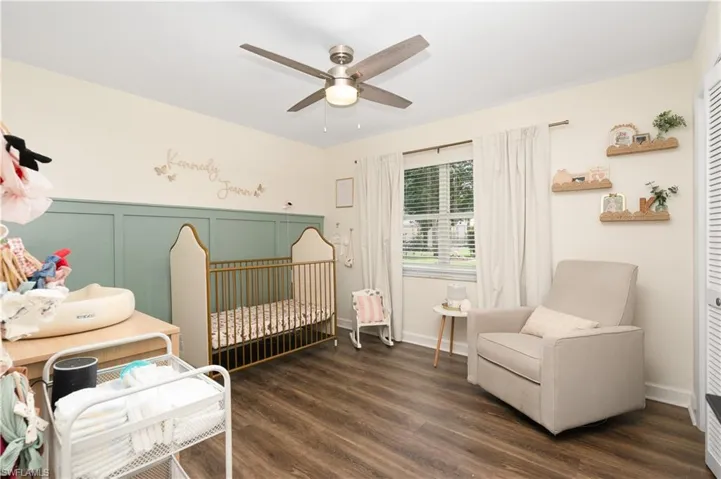 Good size, guest bedrooms have new blinds and vinyl flooring. Ample closet space.
