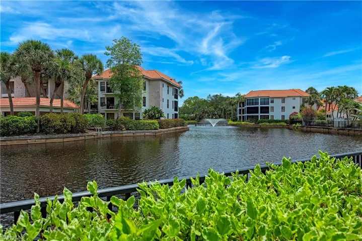 5914 Via Lugano # 2, Naples, Florida 34108