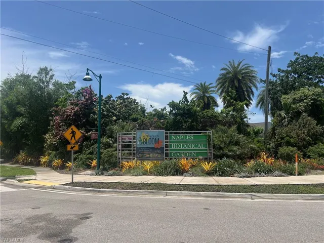 Naples botanical garden