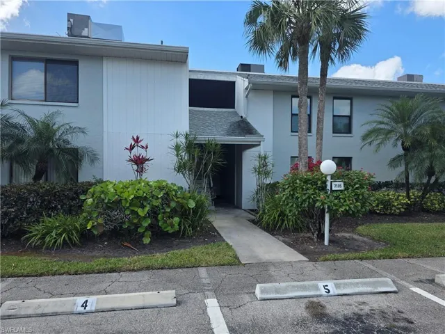 7105 Quail Run Ct W 1, Fort Myers, Florida 33908