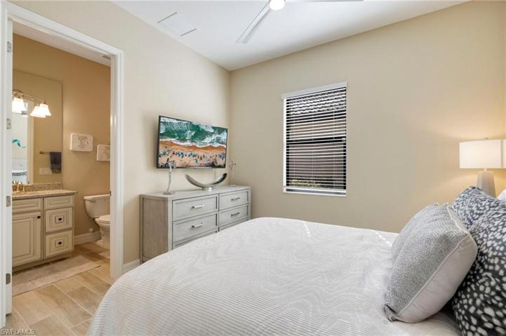 Guest Suite with En-Suite Bathroom
