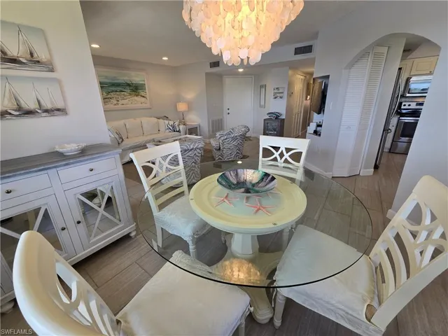 Open Floor Plan!