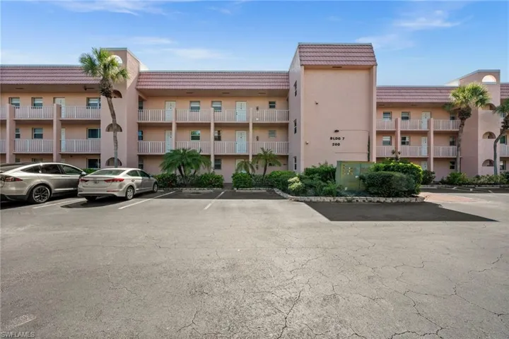 200 Turtle Lake Ct 205, Naples, Florida 34105