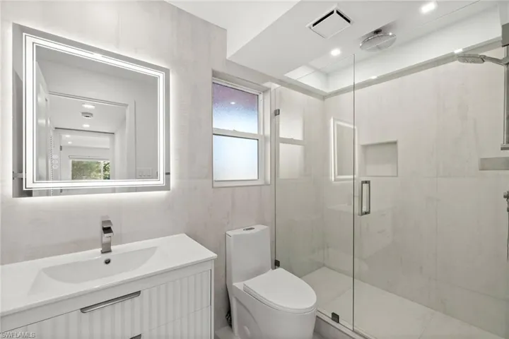 200 Turtle Lake Ct 205, Naples, Florida 34105