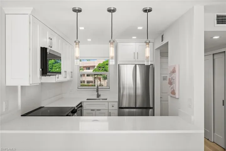 200 Turtle Lake Ct 205, Naples, Florida 34105