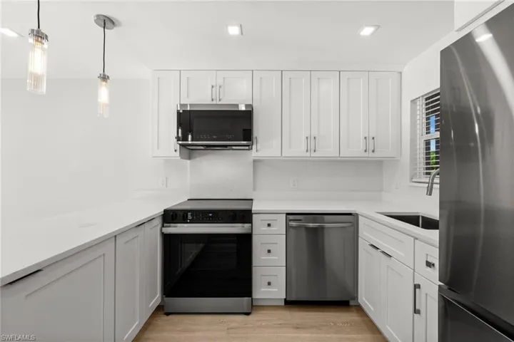 200 Turtle Lake Ct 205, Naples, Florida 34105