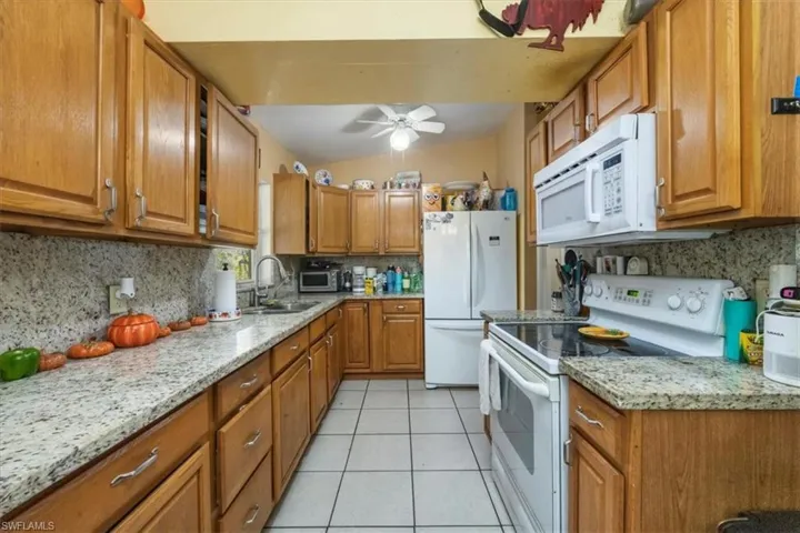 840  14th NE ST, Naples, FL 34120