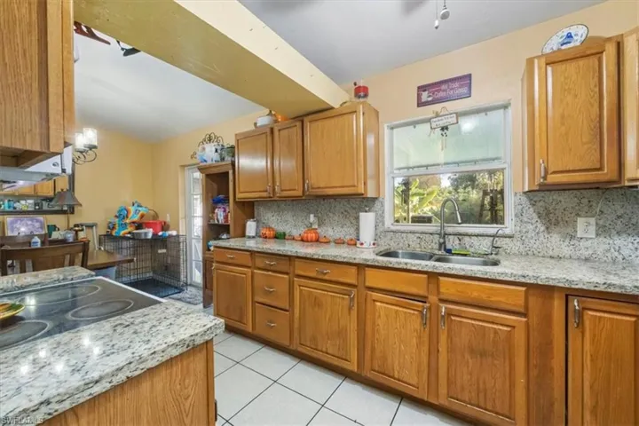 840  14th NE ST, Naples, FL 34120