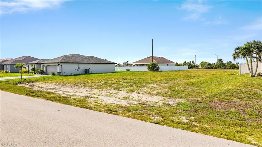 914 Nw 8th Ter, Cape Coral, Florida 33993