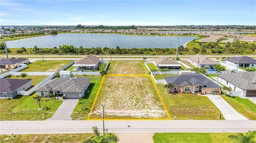 914 Nw 8th Ter, Cape Coral, Florida 33993
