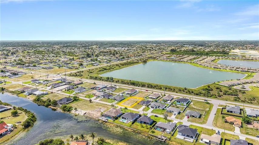 914 Nw 8th Ter, Cape Coral, Florida 33993