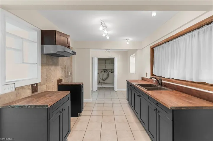 127  Schneider  DR, Fort Myers, FL 33905