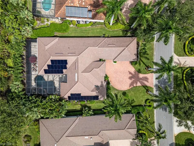 Birds eye view of property showcasing Solar Panels