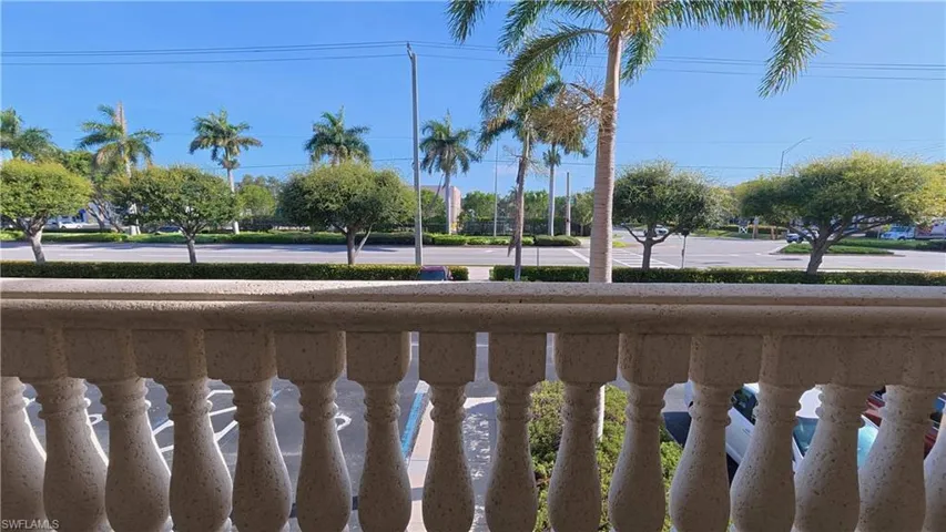 3960 Radio Rd 101, Naples, Florida 34104
