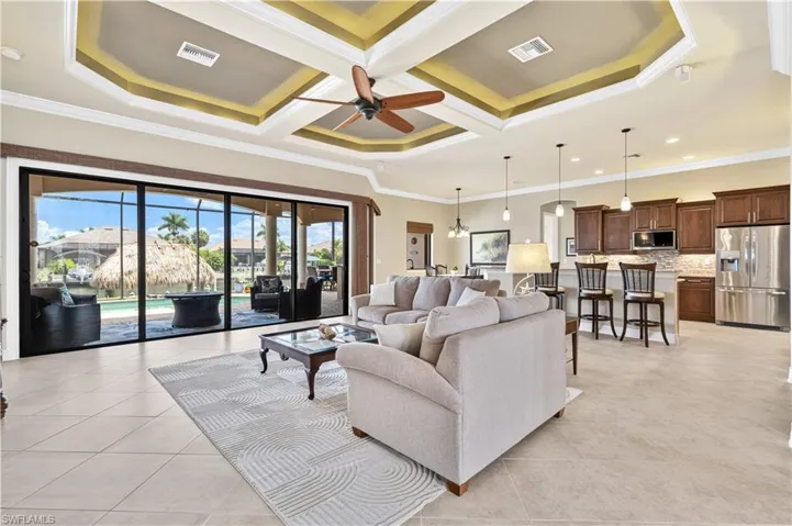 3703 Sw 2nd Ln, Cape Coral, Florida 33991