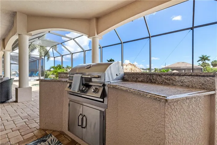 3703 Sw 2nd Ln, Cape Coral, Florida 33991