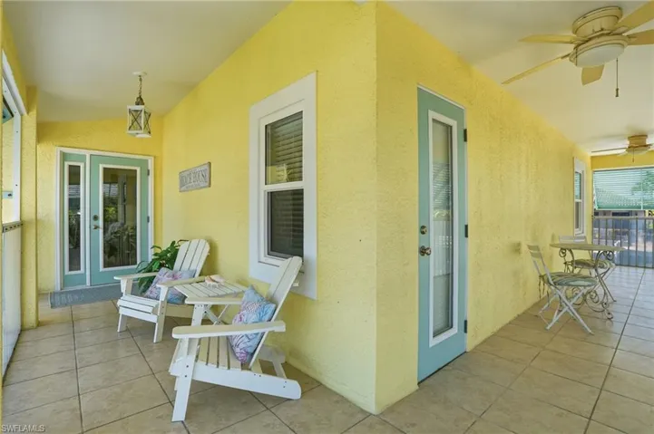 View of patio / terrace with a ceiling fan