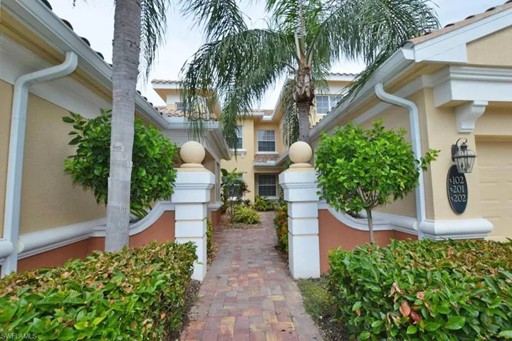 3985  Deer Crossing  CT, Naples, FL 34114